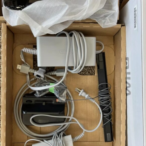 Nintendo Wii U Console Super Mario Maker Deluxe Set 32GB